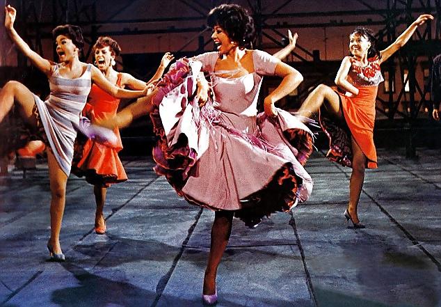 25P Rita Moreno---non nude