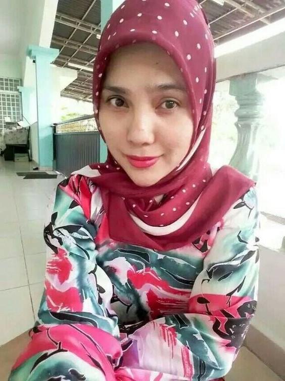 12P Gadis melayu yang cantik