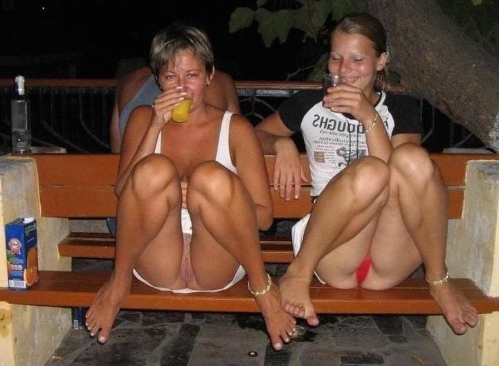 14P Sexy voyeur pics