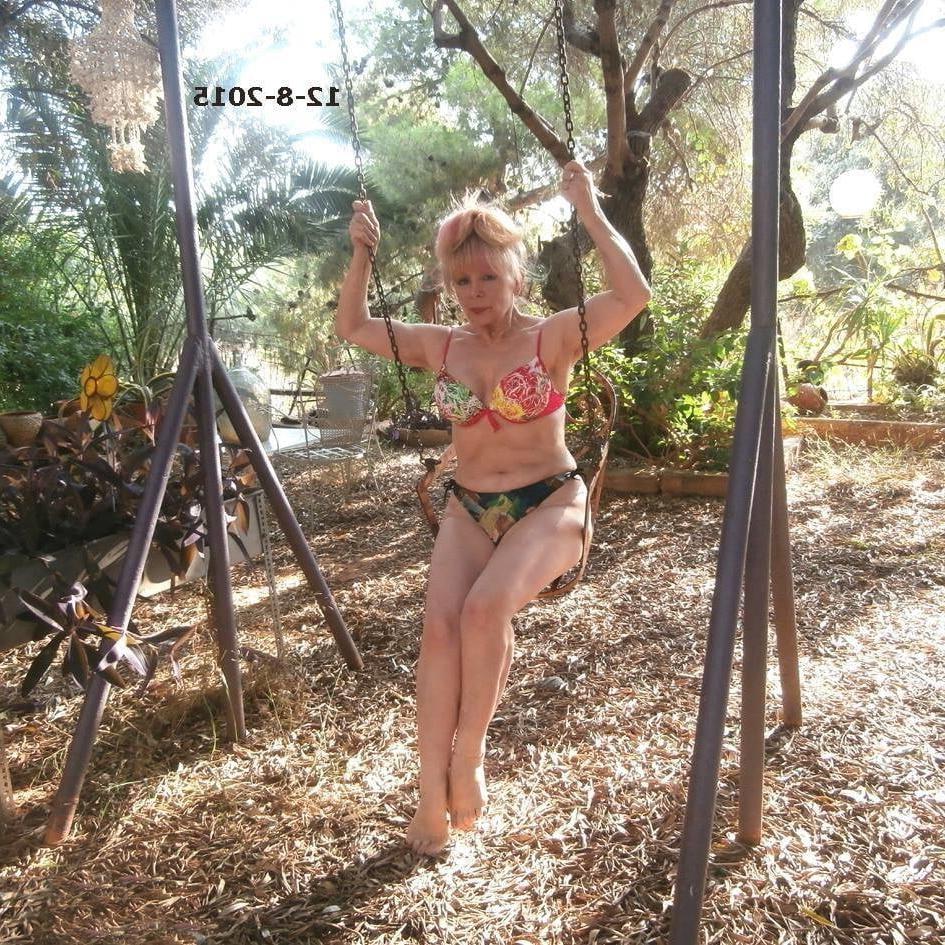 12P Sexy Granny at the beach,,,,