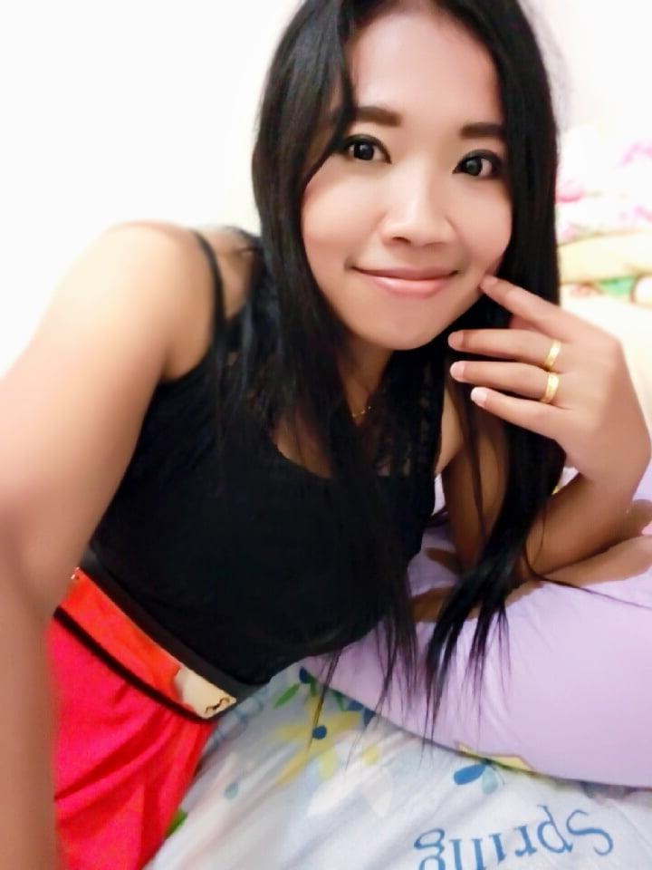 25P Hotwife Merry From Indonesia