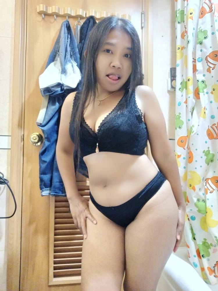 25P Hotwife Merry From Indonesia