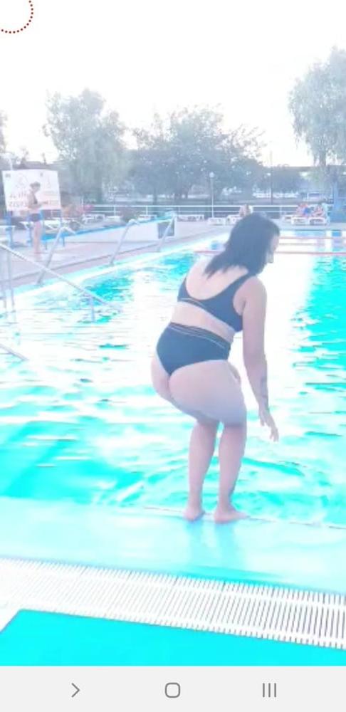 23P Bust and sexy ass bikini live facebook romanian