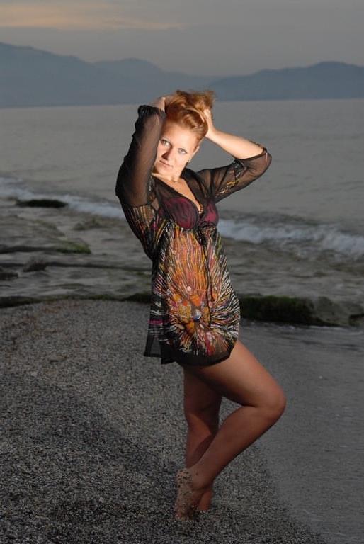25P Russian slut on the Anapa beach
