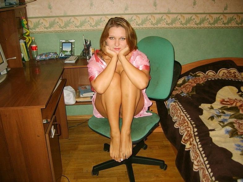 25P Russian slut on the Anapa beach