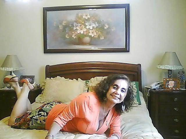 16P Stunningly beautiful non-nude granny