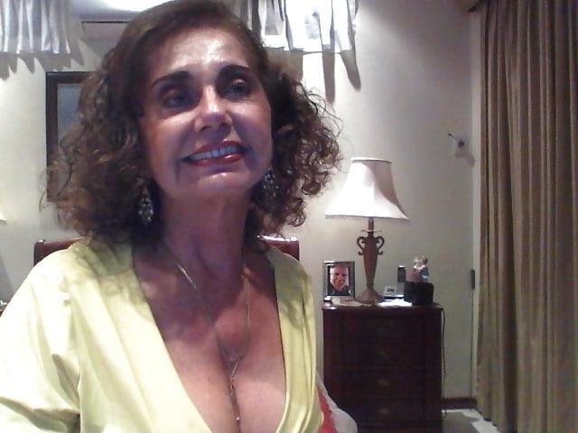 16P Stunningly beautiful non-nude granny