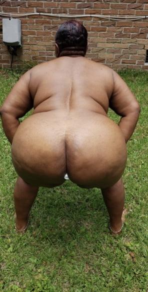 6P Black granny in the Wilderness