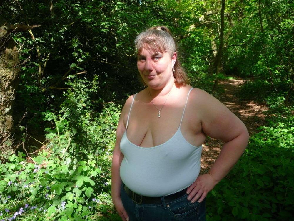 25P Gilf Milf Whore (cleavage mix)