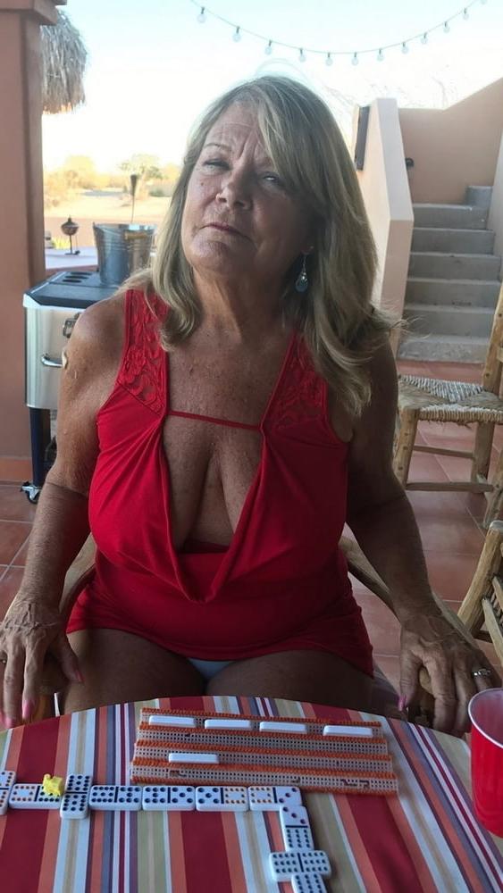 25P Gilf Milf Whore (cleavage mix)