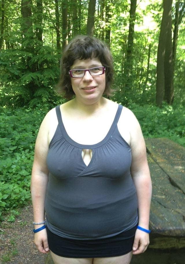 25P Gilf Milf Whore (cleavage mix)