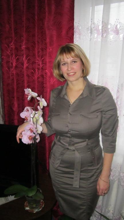 10P Busty Russian Woman 3693