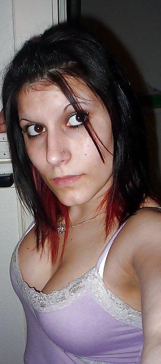 25P Nice non nude girls 03