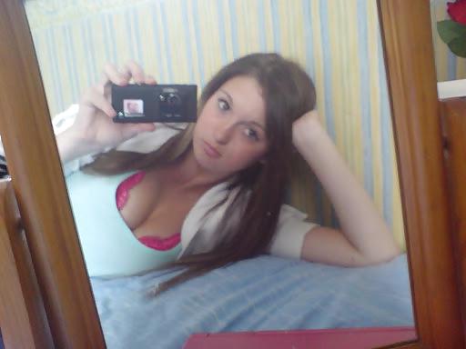 25P Nice non nude girls 03