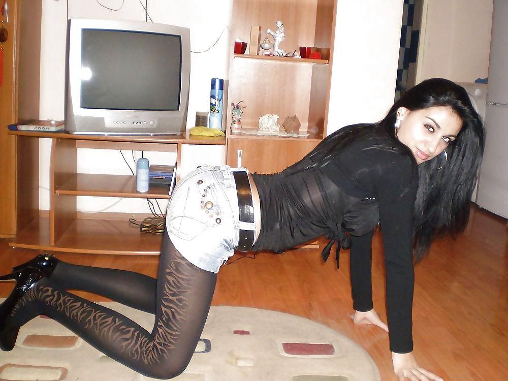 25P Nice non nude girls 03
