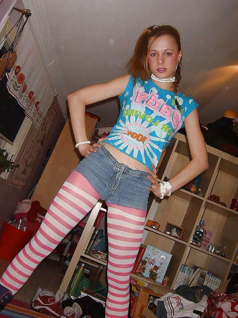 25P Nice non nude girls 03