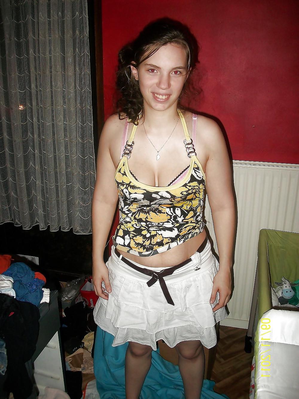 25P Nice non nude girls 03