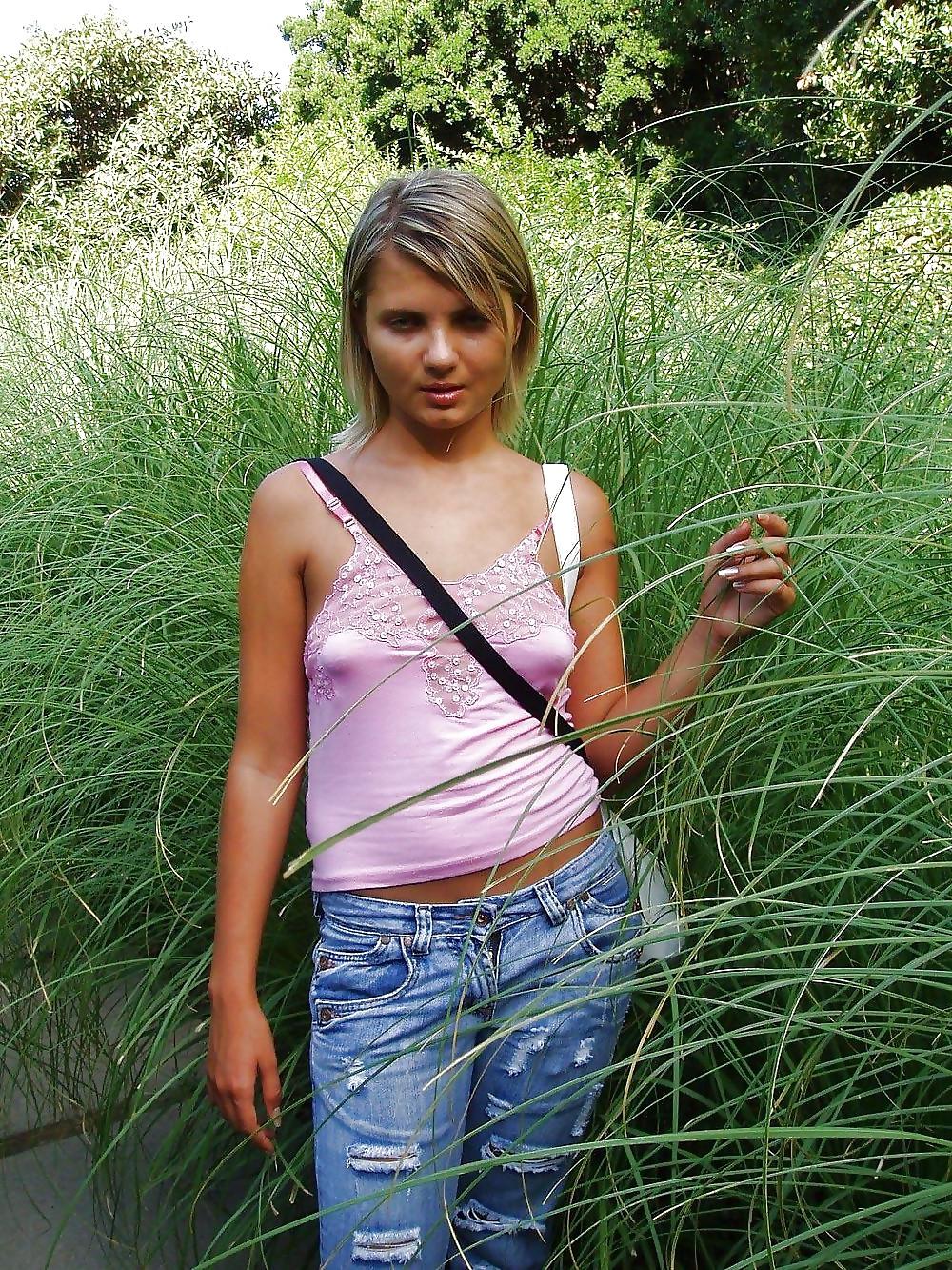 25P Nice non nude girls 03