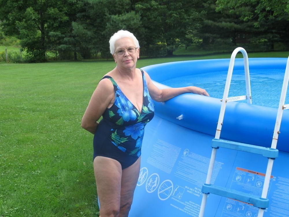 25P Jeanne, a Maine Granny