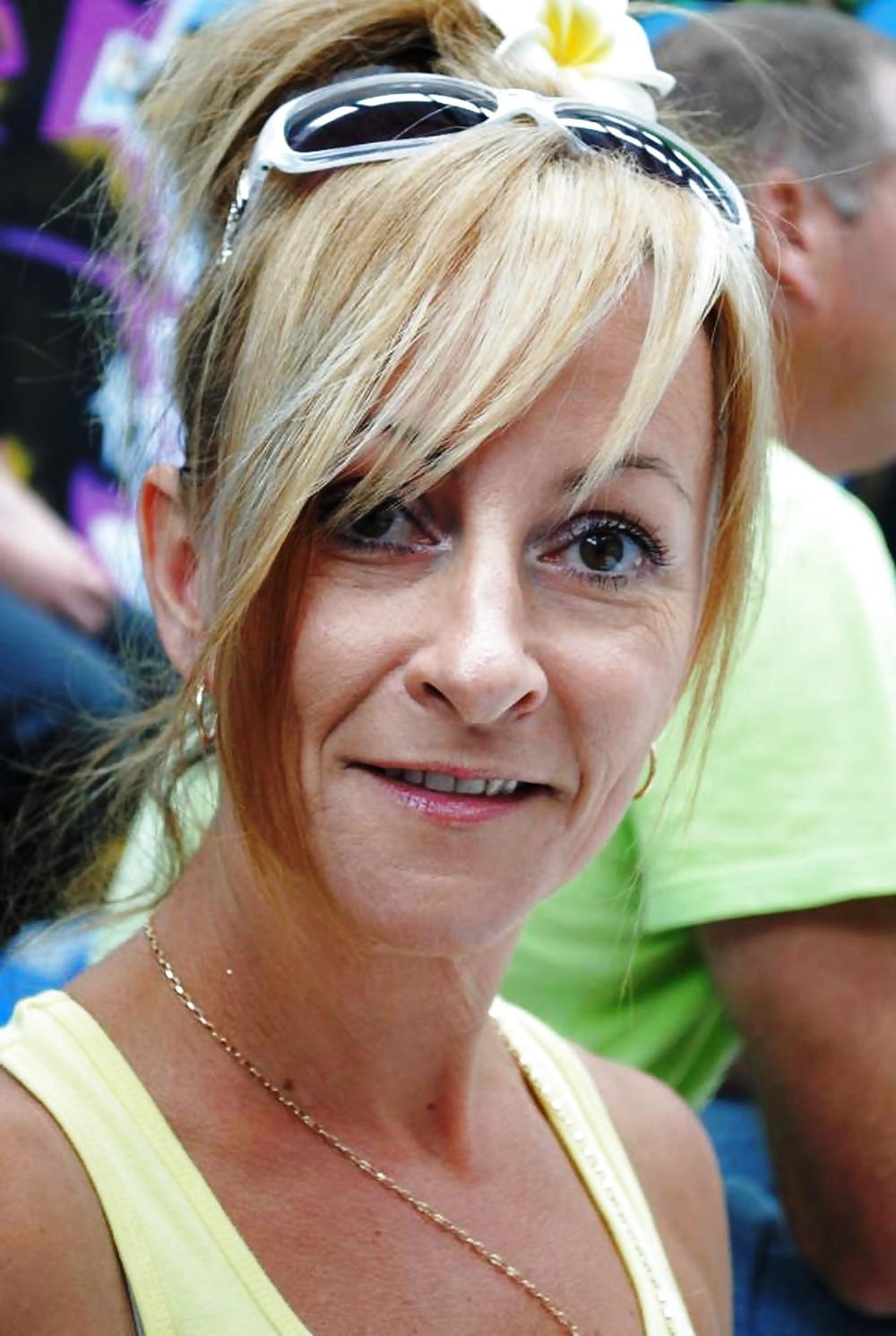 25P Sexy mature ladies 105 (cumfaces)