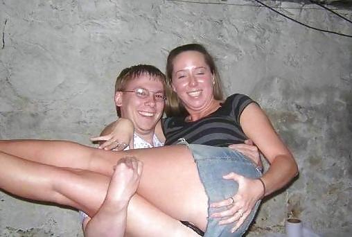 25P Upskirt Being Carried