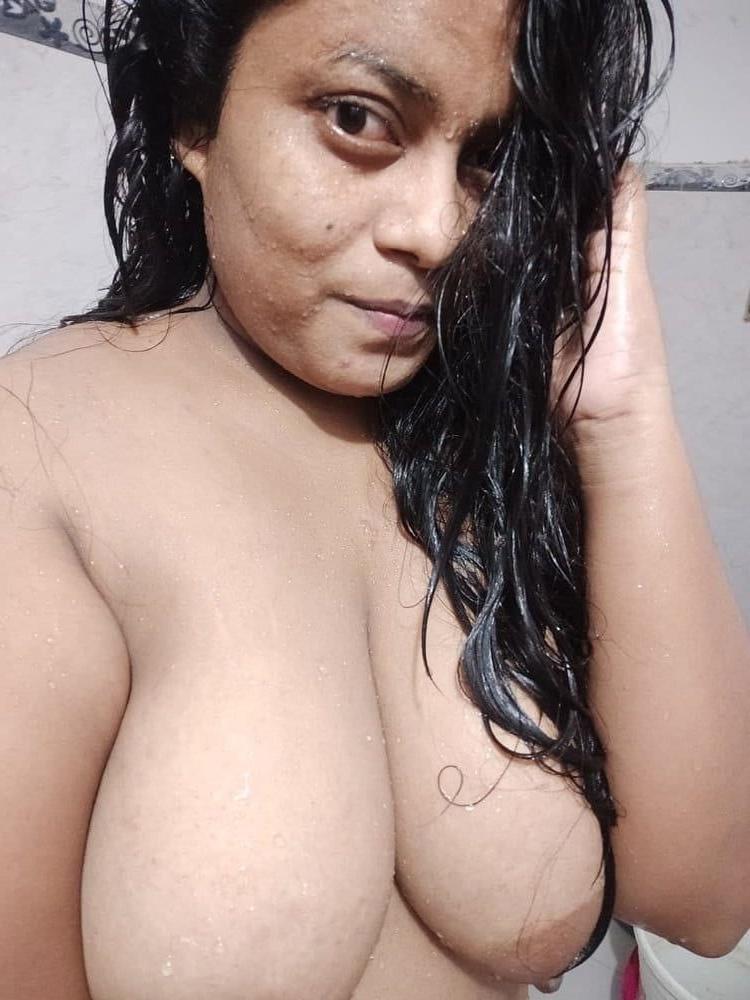 8P Srilankan call 0759391637
