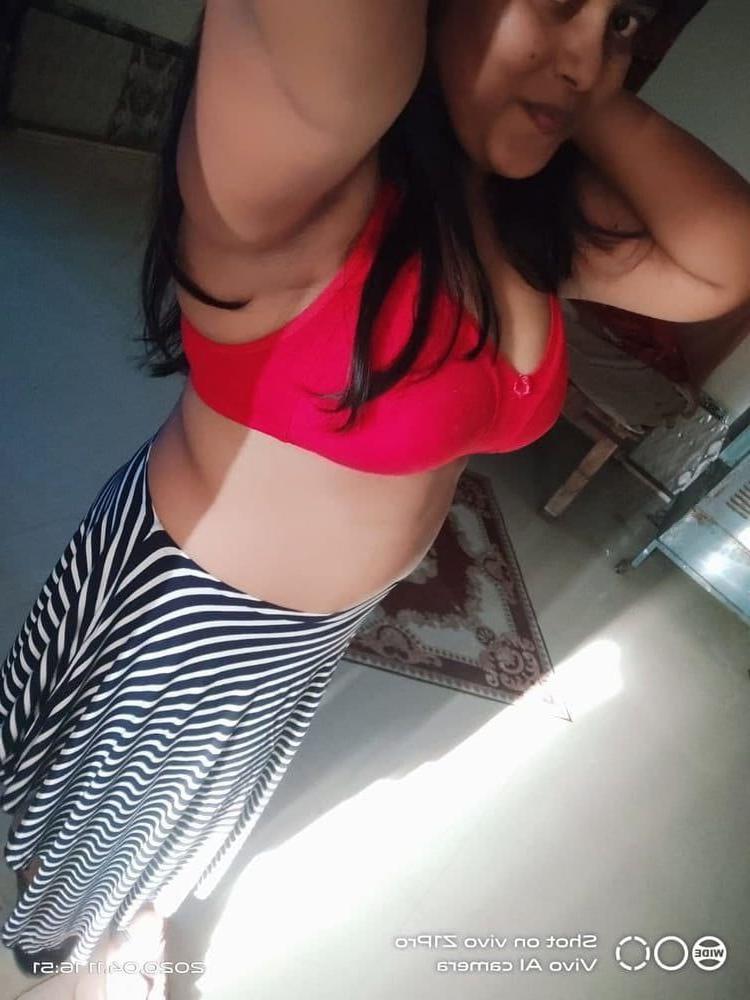 8P Srilankan call 0759391637