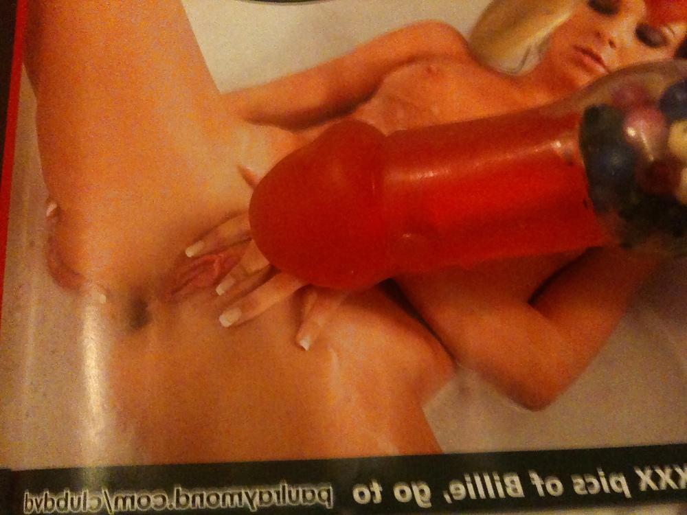 22P Vibrator n porn mags to make me cum