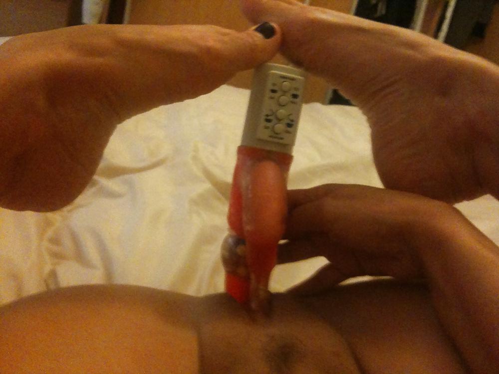 22P Vibrator n porn mags to make me cum