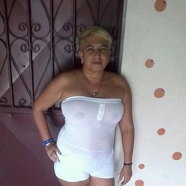 25P Estela granny venezolana tierrua pero puta.