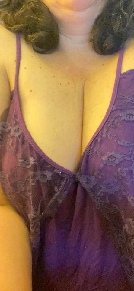 8P Slutty 50 year old granny