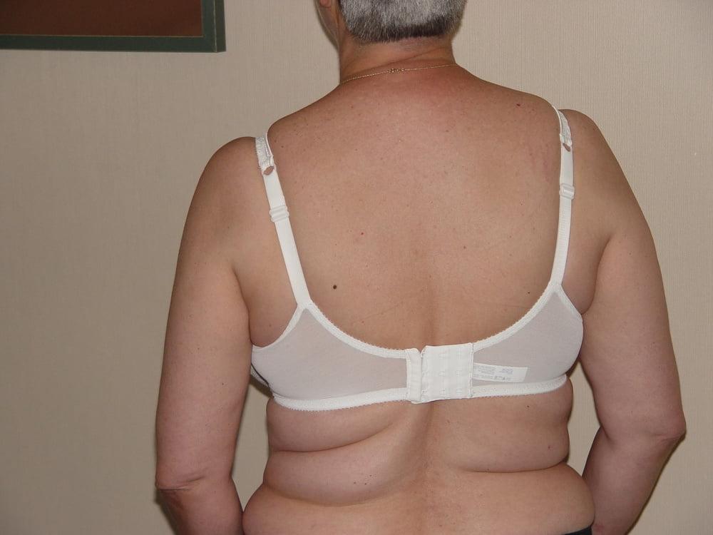 25P Amazing Granny Boobs