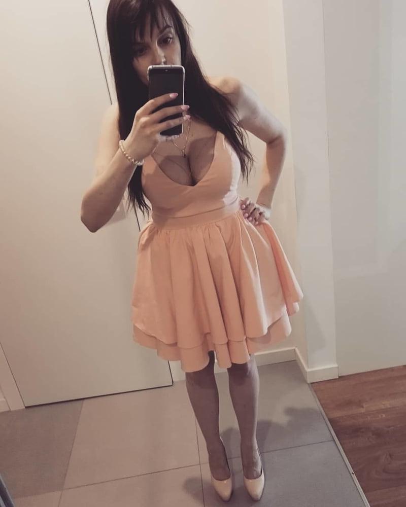 25P sexy non nude