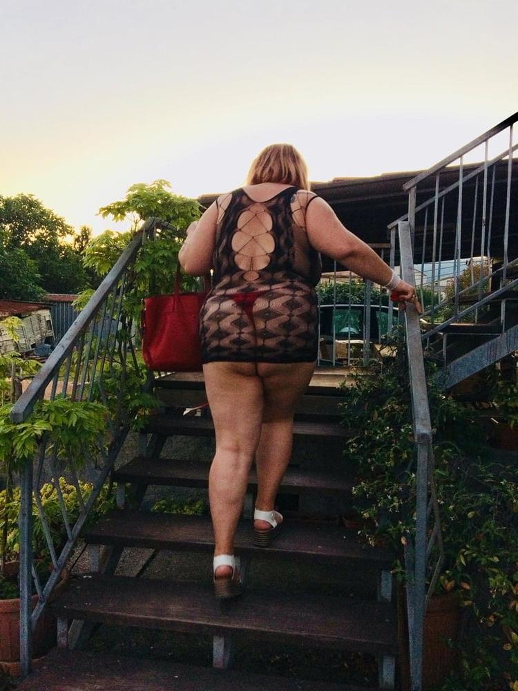 11P Hot bbw wife slut in public