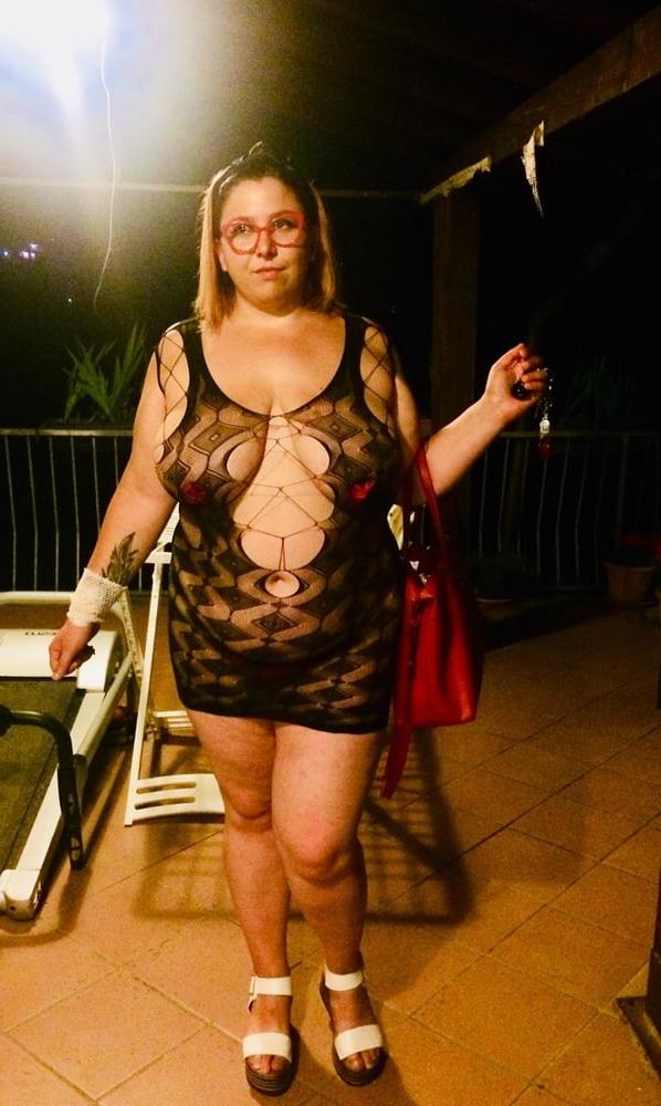 11P Hot bbw wife slut in public