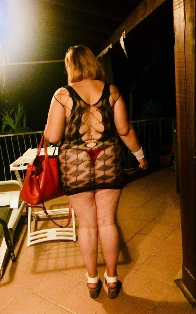 11P Hot bbw wife slut in public