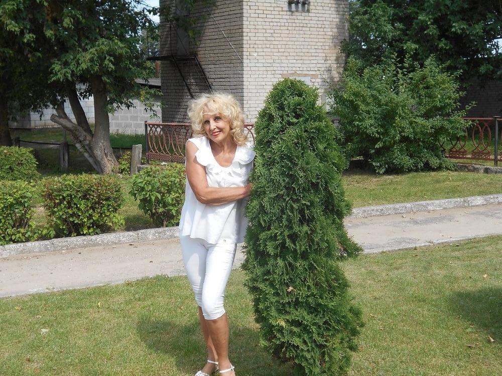25P blonde slut Granny Svetlana