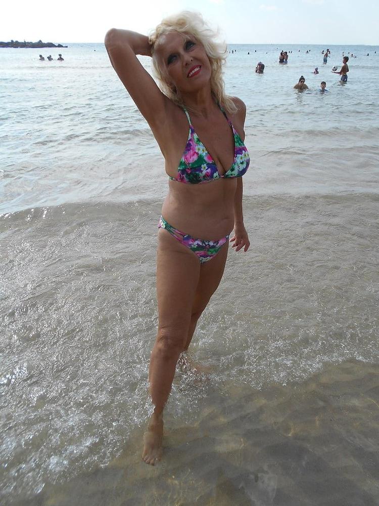 25P blonde slut Granny Svetlana