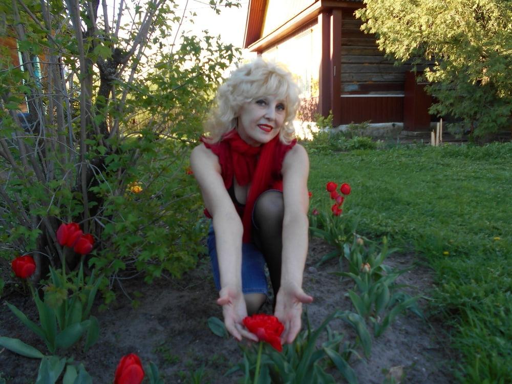 25P blonde slut Granny Svetlana