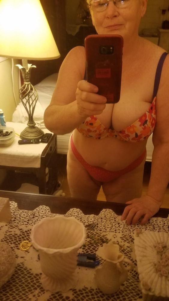 14P Amazing Granny Boobs