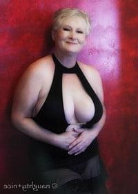 25P Amazing Granny Boobs - Michelle