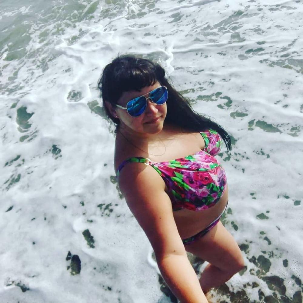 13P Busty Russian Woman 3692