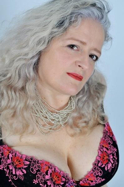 16P Amazing Granny Boobs