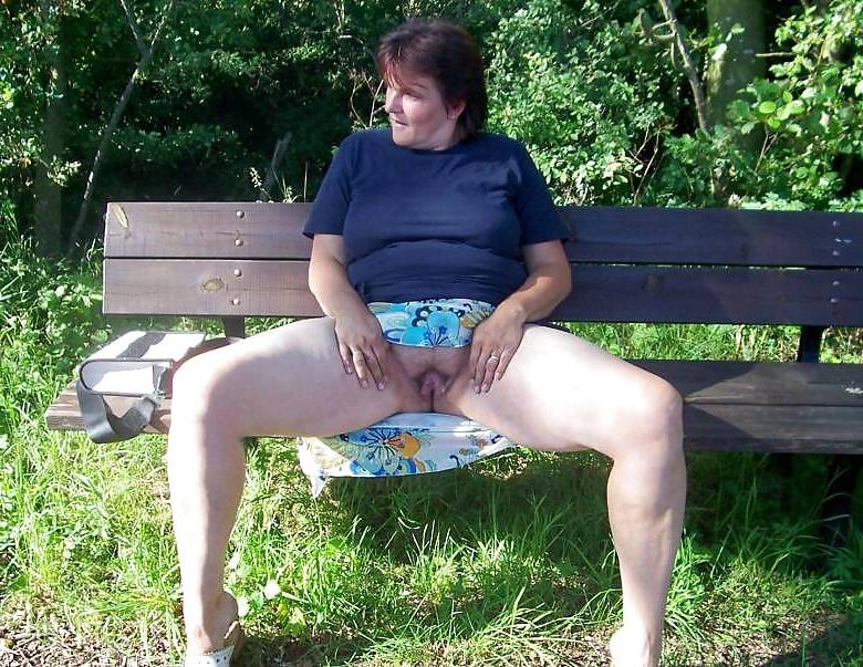 17P Bbw outside 2