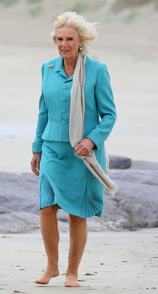 25P Royal Granny Pantyhose - Camilla Duchess of Cornwall