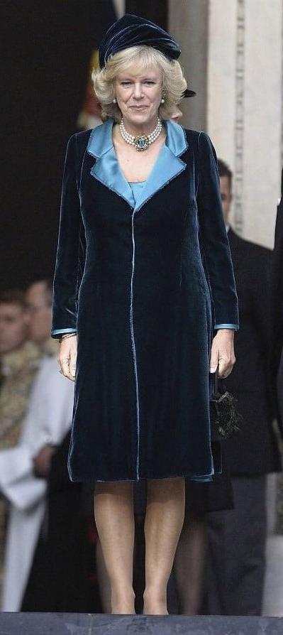 25P Royal Granny Pantyhose - Camilla Duchess of Cornwall