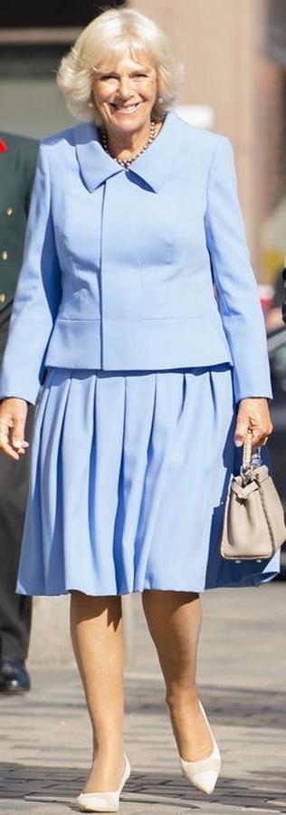 25P Royal Granny Pantyhose - Camilla Duchess of Cornwall