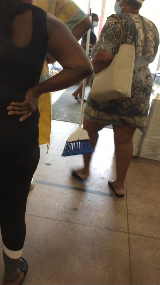 11P Thick granny