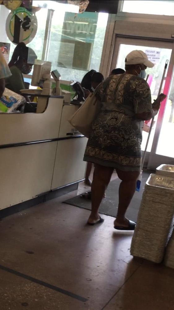 11P Thick granny