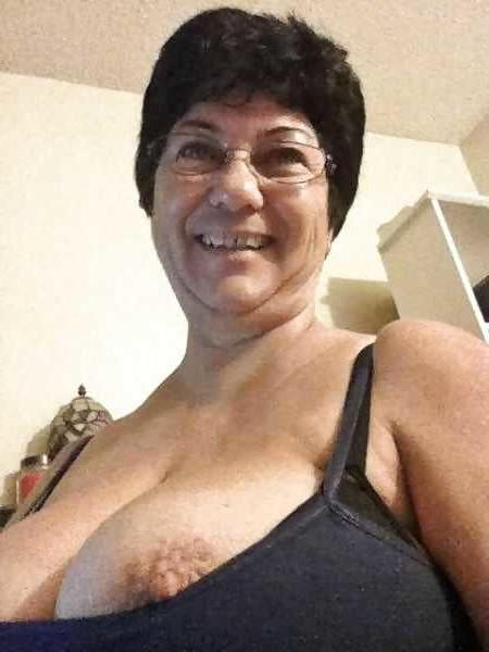 7P Amazing Granny Boobs